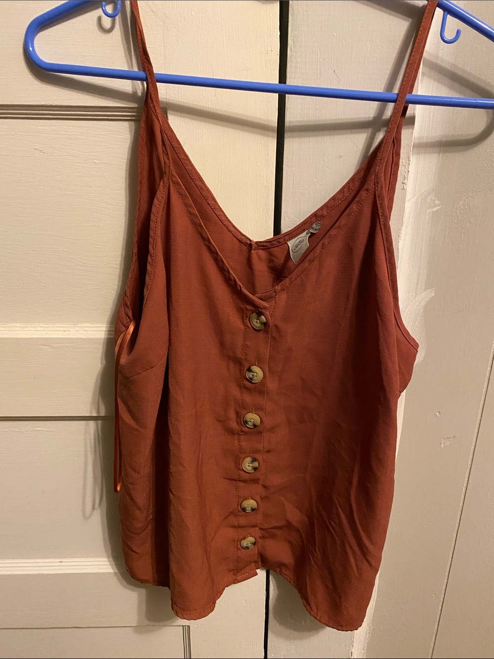Women’s Rust Button-Front V-Neck Tank Top